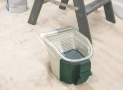 Wooster Pelican Hand-Held Paint Scuttle 0.95Ltr -Famous Paint Store 7132G A2